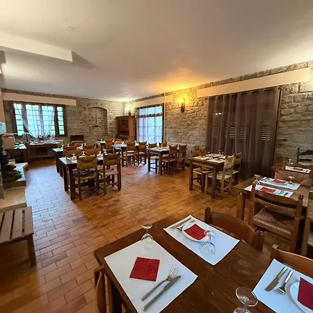 - Pub Le Petit Bosquet 3* Santo-Pietro-di-Venaco