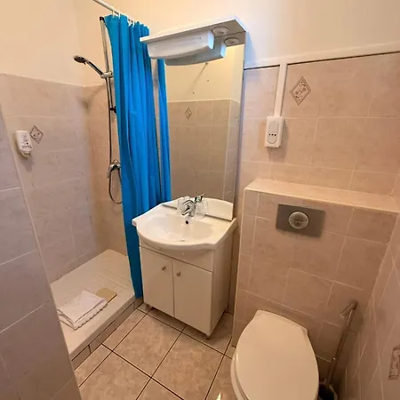 - Pub Le Petit Bosquet 3* Santo-Pietro-di-Venaco