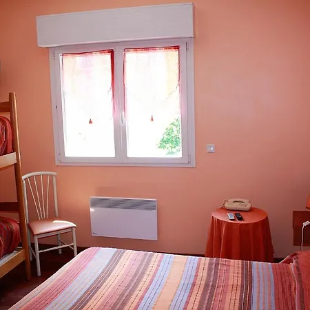 - Pub Le Petit Bosquet Hotel 3*