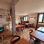 - Pub Le Petit Bosquet ホテル 3*