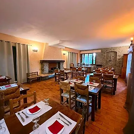 - Pub Le Petit Bosquet Hotel 3*