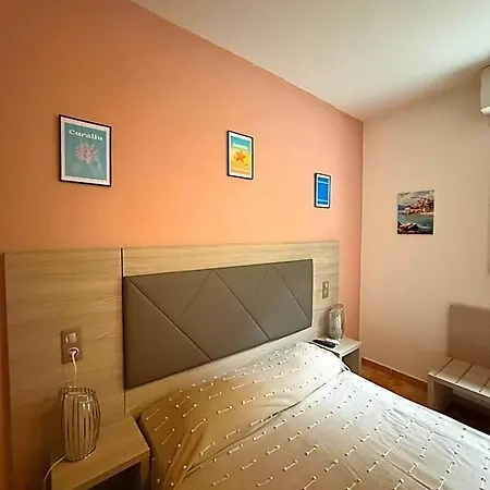 - Pub Le Petit Bosquet Hotel 3*