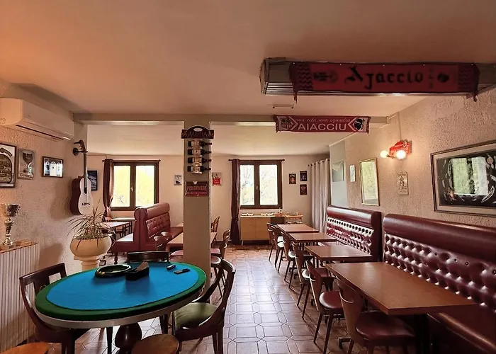 - Pub Le Petit Bosquet Santo-Pietro-di-Venaco