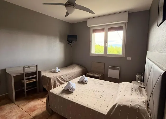 - Pub Le Petit Bosquet Santo-Pietro-di-Venaco